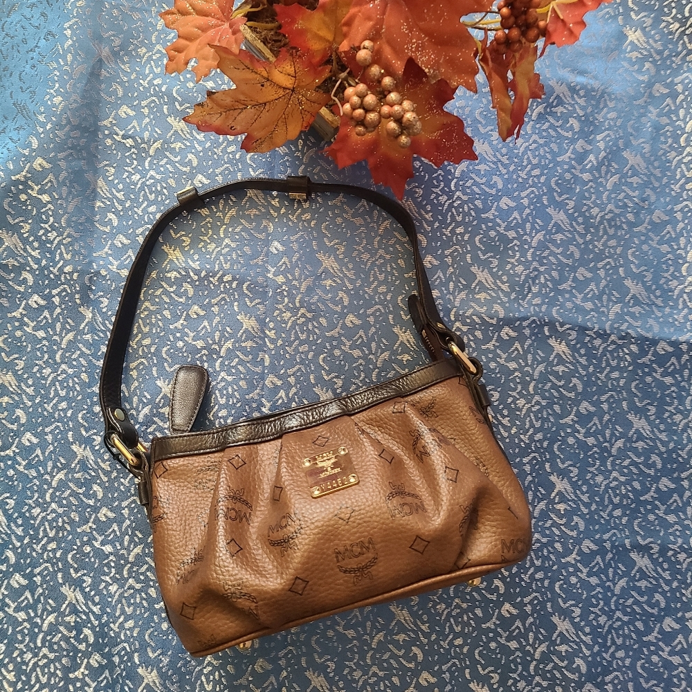Mcm - Picture 2 of 12